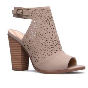 Abby Taupe Dress Sandals Size 11